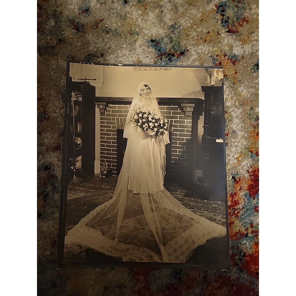 Vintage Photo Bride Wedding Dress 1930s 40s Lace Roses Bouquet Headdress Veil